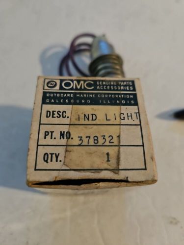 Omc johnson / evinrude oil indicator light 0379852 379321 nos oem omc133