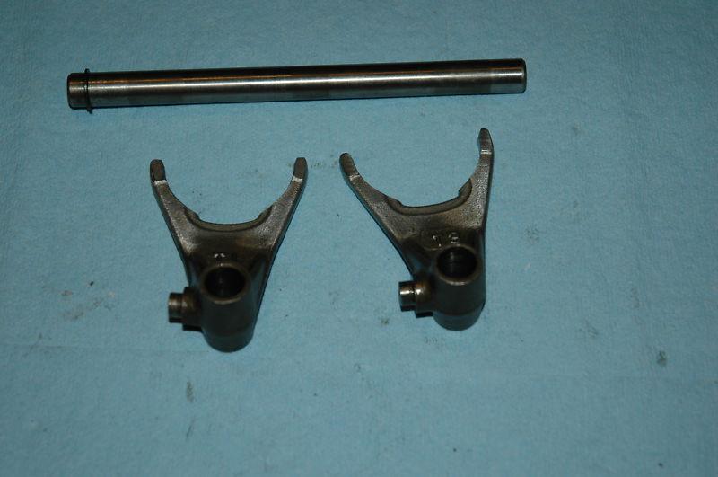 Dragbike kz z1 pair small shift forks+shaft z1900 kz1000 oem no marks kawasaki