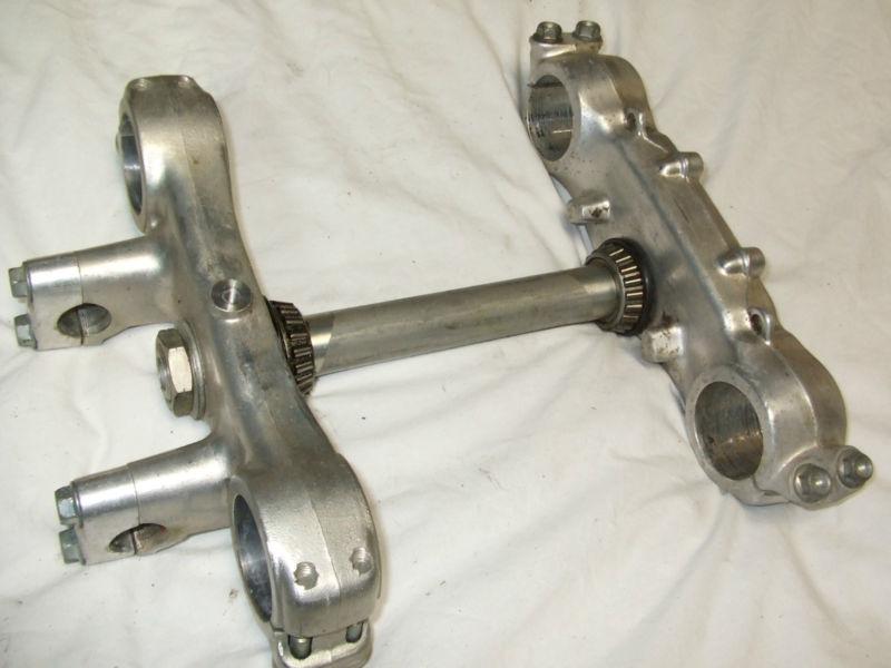 Honda 1986 cr125 triple clamps, nice.