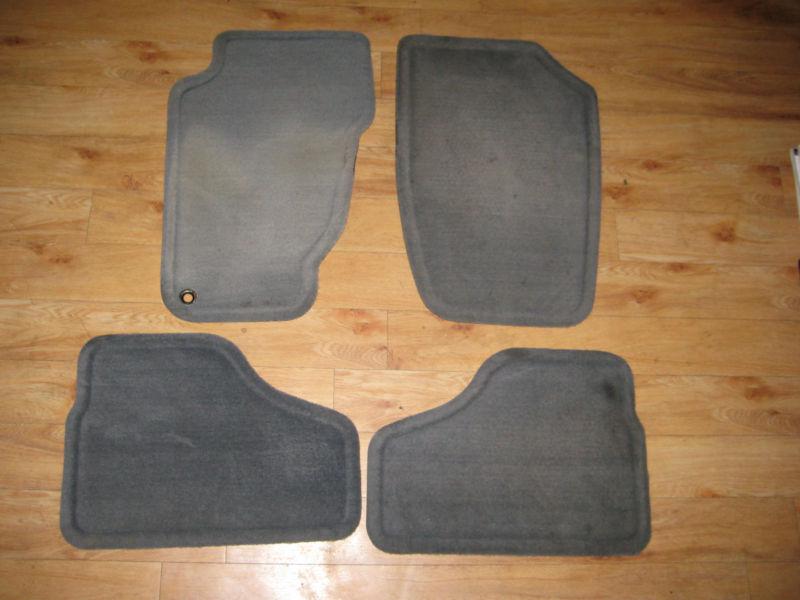 2005-2007 used oem jeep liberty carpeted floormats