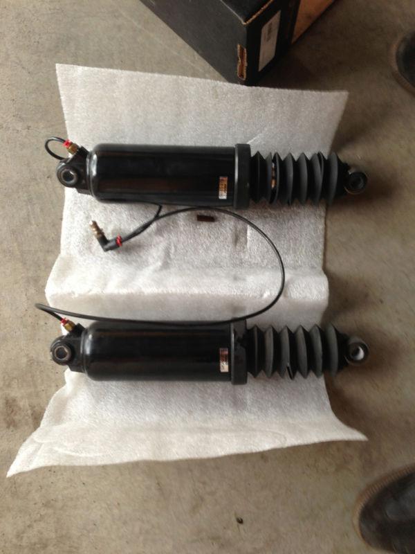 Harley davidson road king air shocks