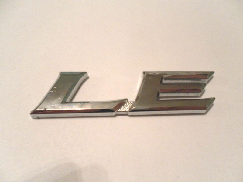 2007-2012 toyota camry le trunk emblem