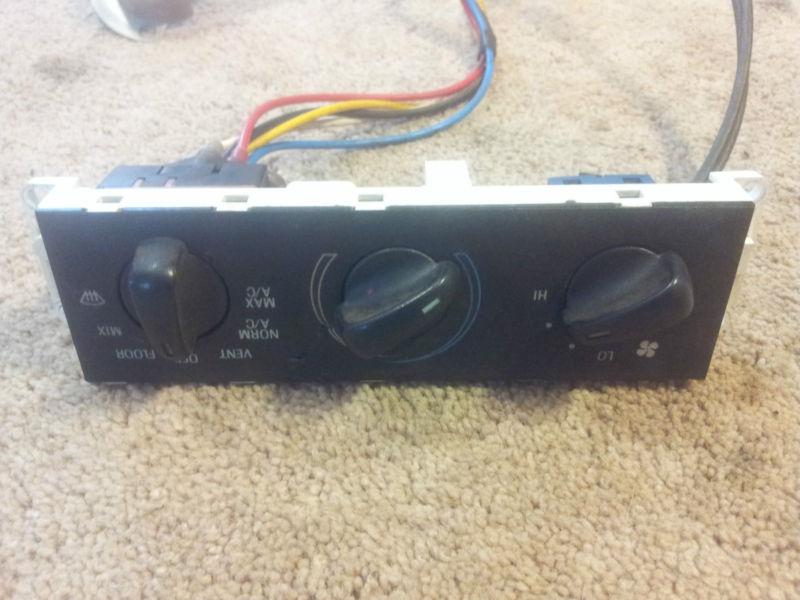 99-04 ford mustang v6 3.8l ac heat climate control panel oem