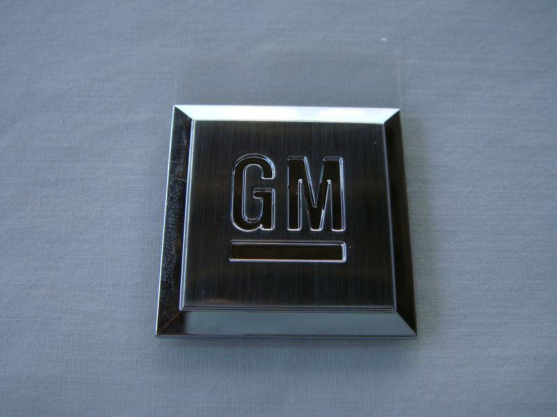 Gm mark emblem logo coval pontiac buick canyon new 