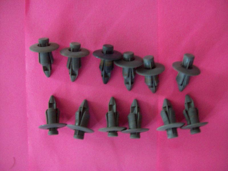 1990-93 geo metro convertible-trim push-pins-(gray):