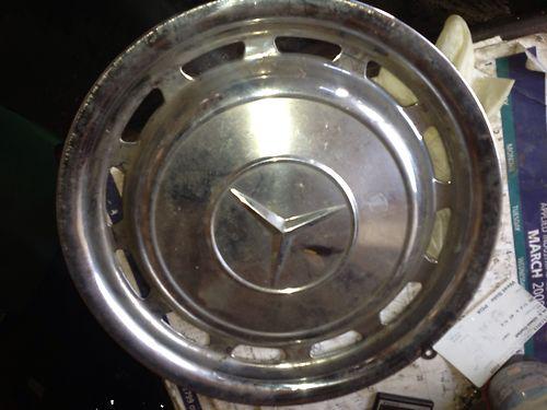 1969 mercedes w114-110 hubcaps