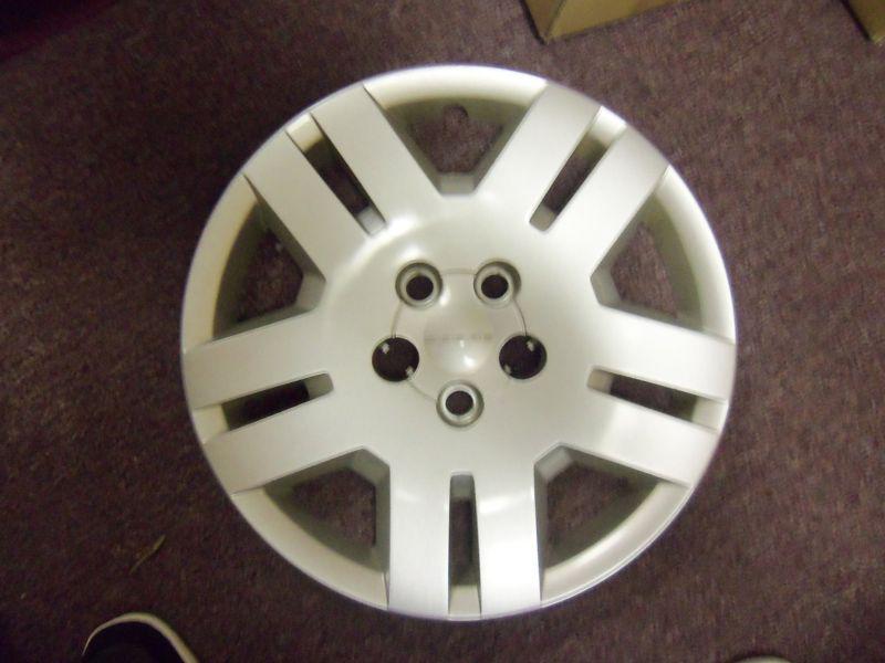 Dodge avenger oem wheel cover in excellent used condition free shipping in usa