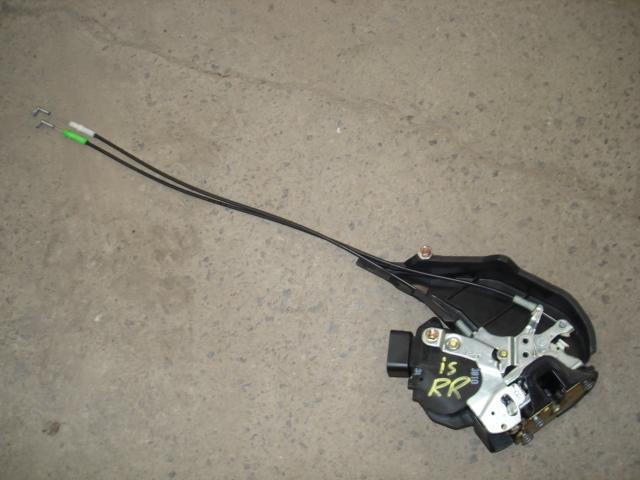 01-05 lexus is300 rh rear door lock actuator assy