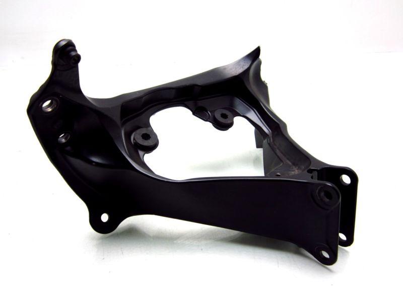 06 07 gsxr 600 750 gsxr600 gsxr750 upper fairing gauge stay bracket broken ear