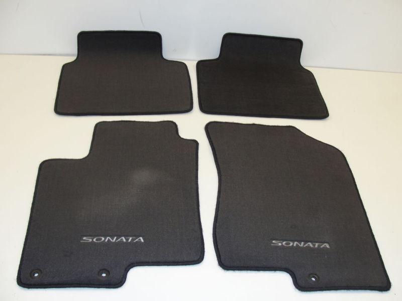 1301. hyundai sonata 09 10 floor mats mat matts matt front back carpet oem used