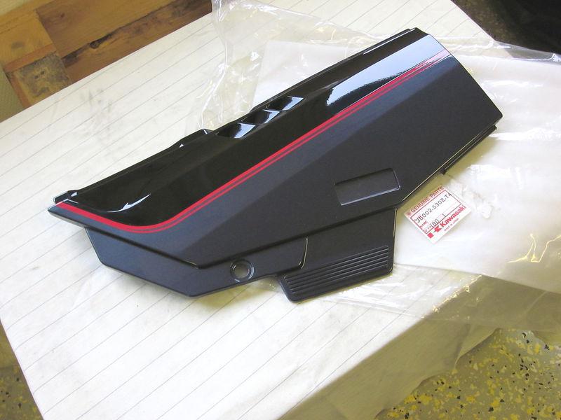 Kawasaki zx750 gpx750 f1 ninja ebony left side cover lh 36002-5302-t4 nos