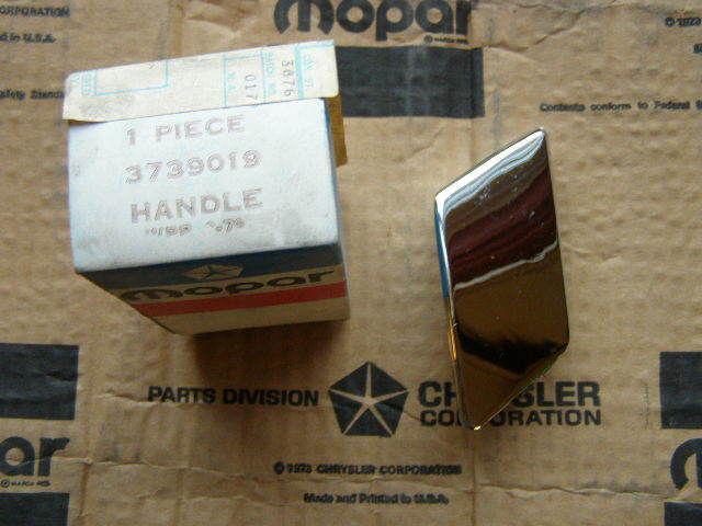 Nos mopar 72 73 dodge truck lh door handle