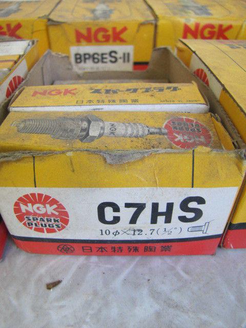 Vintage nos ngk spark plugs p/n c7hs for motorcycle