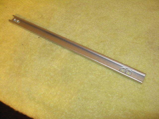  1956 1957 chevy pontiac 4 door hardtop front door glass track roller guide 