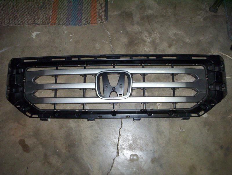 2012 honda ridgeline oem grille assy