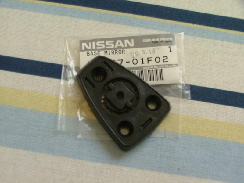 Oem rear view mirror mounting base nissan 300zx 1984-89 z31