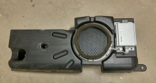 2004 lincoln aviator rear subwoofer and amp