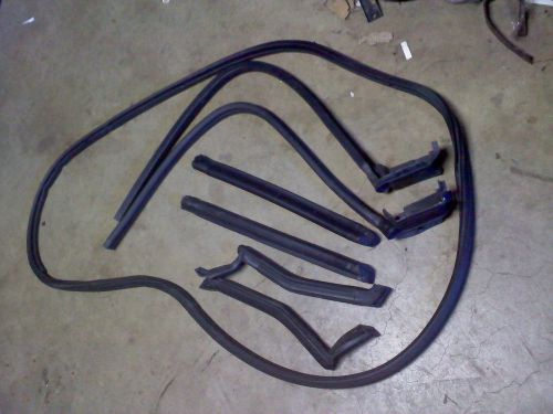 94-02 camaro trans am firebird convertible weatherstrip top trunk window side