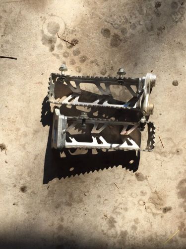 2009+ yfz450r stock foot pegs