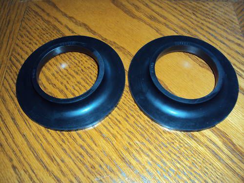 66 67 68 69 70-72 cutlass 442 w30 gto lemans rear spring isolator insulator nos