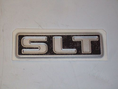 1997-03 dodge dakota durango slt emblem nameplate badge 55076431ab oem mopar