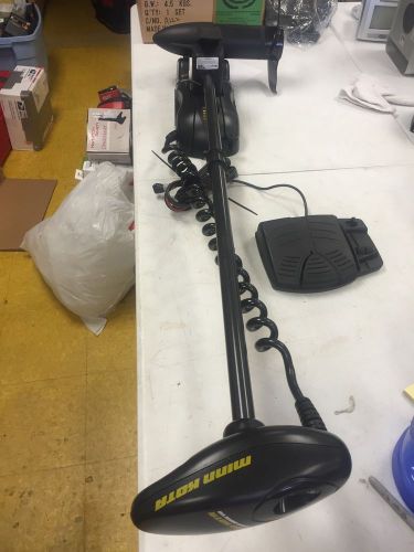 Minn kota powerdrive v2 trolling motor!! great condition !! lightly used ;