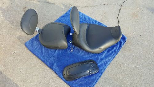 Mustang touring solo seat w/removable backrest #79317, roadking custom flhrs