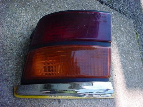 Mopar 93 94 95 chrysler lebaron coupe convertible left taillight assembly