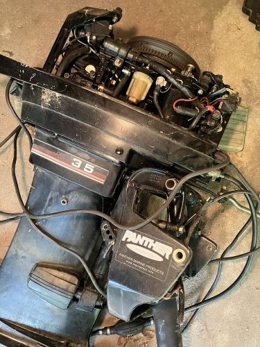 1980&#039;s - mercury 35hp -outboard boat motor - serial number is 6627569 -parts