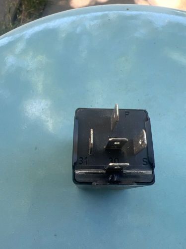 Porsche 911 964 928 944 968 oem headlight washer relay 92861811100