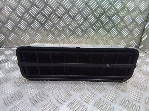 Bmw 7 e65, e66, e67 body ventilation grille 8386133 64228386133 21192060-