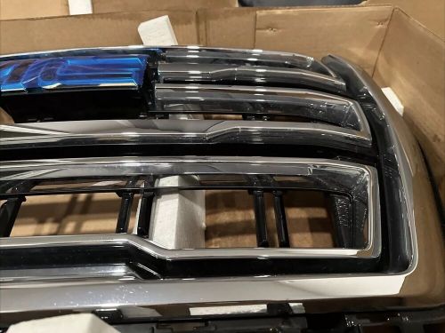 Gmc yukon slt grille chrome trim 2021-2024 gm oem 84835787 &amp; chrome hood molding