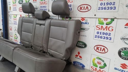 Kia sorento xe 203-2009 rear folding seat free postage