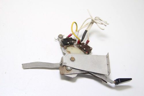 Cessna 177 cardinal flap indicator &amp; switch assembly p/n: 1562033-7 / 1512280-13