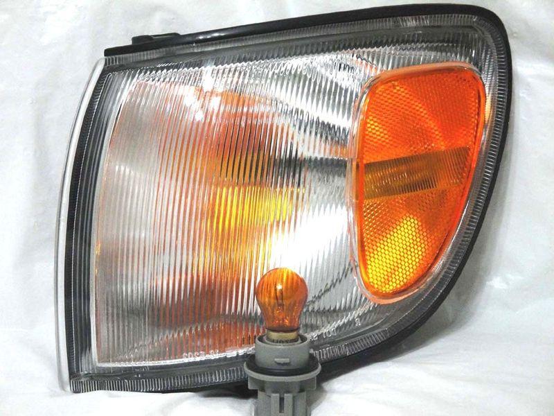 Toyota 98-00 sienna corner turn signal parking light lamp l h driver w/bulb new