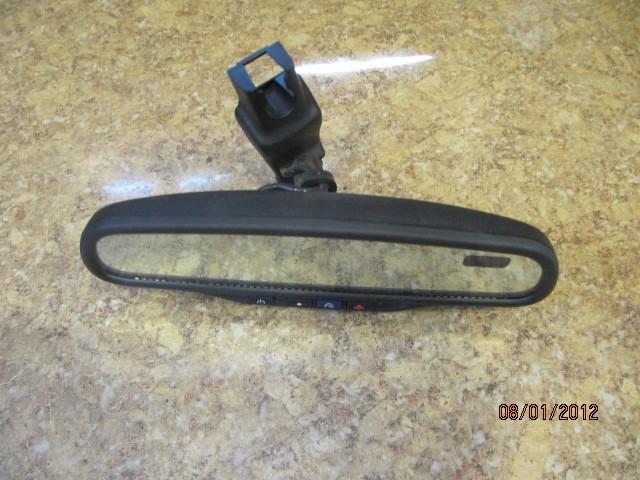 Used factory auto-dimming compass onstar map lights rearview mirror