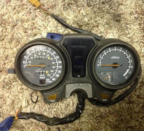 Suzuki gs550l gs 550 l.  instrument cluster speed tach