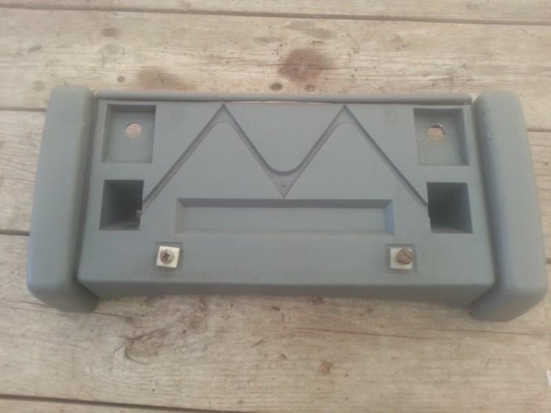 1997 gmc jimmy 2dr 4x4 4.3l front license plate holder 