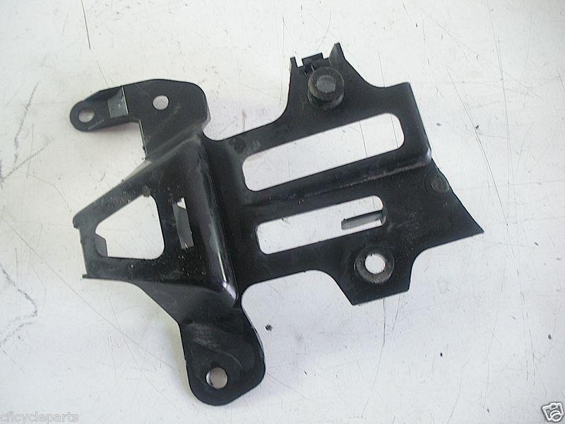 04 05 06 yamaha yzf r1 oem subframe sub frame bracket