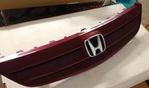 Honda civic  '01-'02 sedan front grille (oem)