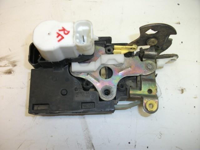 02 park avenue right front door latch 109291