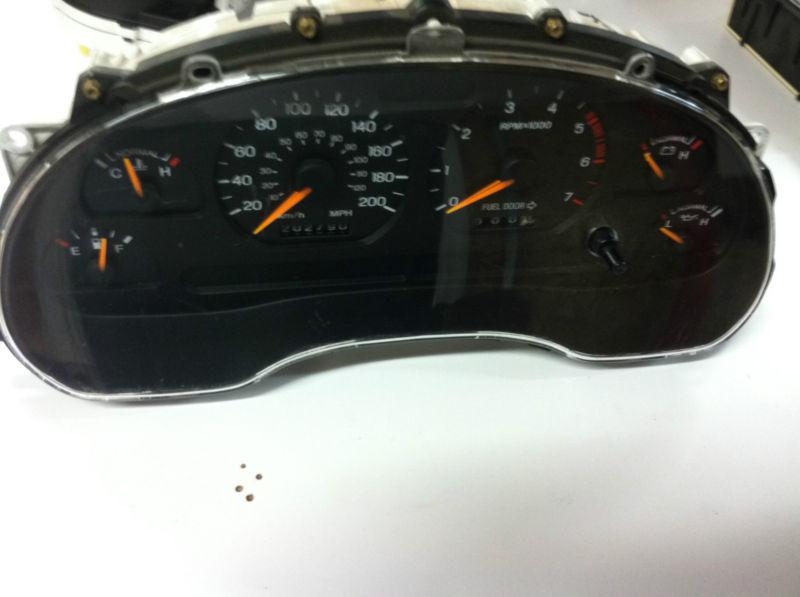 202,709km mustang speedometer cluster oem kmh canadian kph box 9d17/15