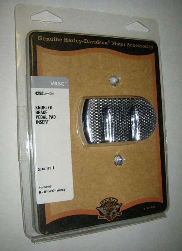 Harley davidson-knurled brake pedal pad insert *chrome* oem-42985-06-nos-sealed!