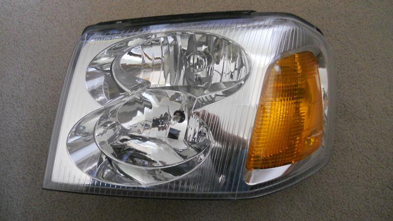 Gmc envoy oem left headlight 2002-2009 02 03 04 05 06 07 08 08