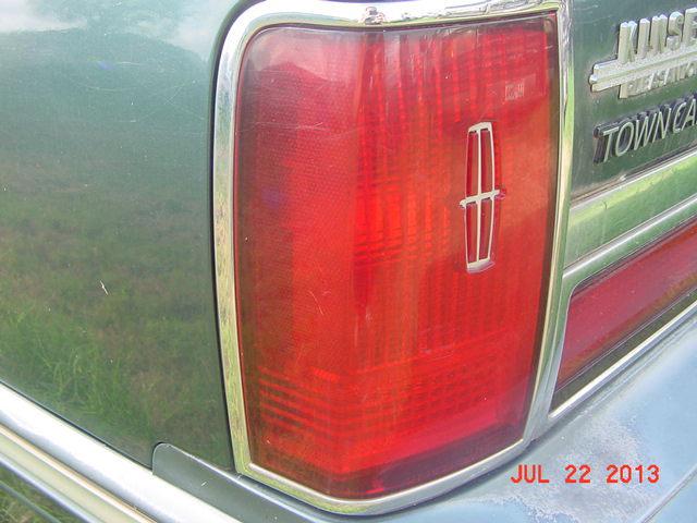 Lincoln driverside tail light