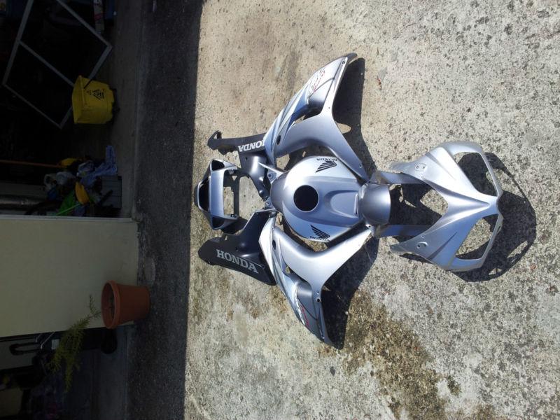 2006 cbr 1000rr 8 piece fairing set