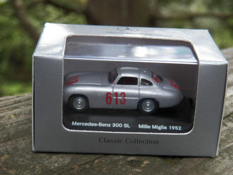 New genuine mercedes benz classic silver mille miglia 1952 300 sl model race car