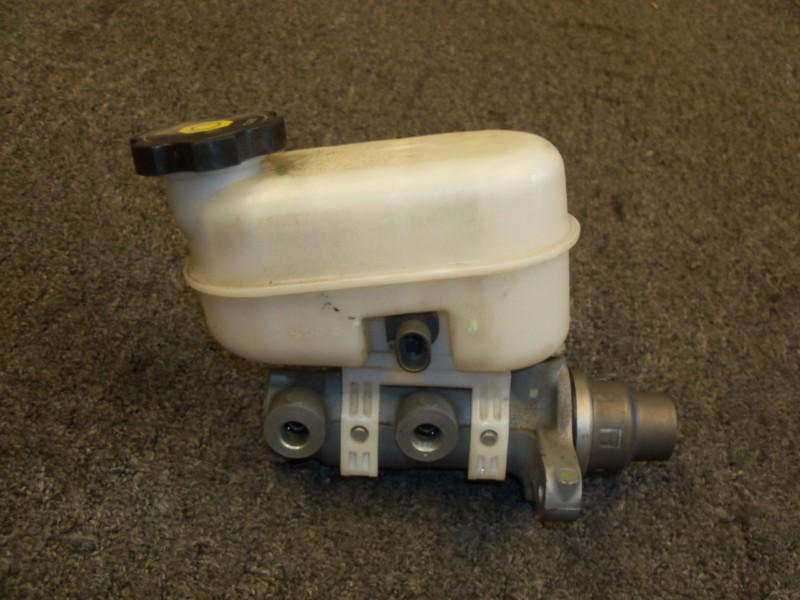 2009-2011 oem cadillac dts brake master cylinder 20943078