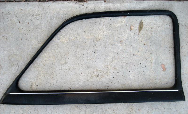 1951 1952 plymouth right front door  window garnish trim- p23 