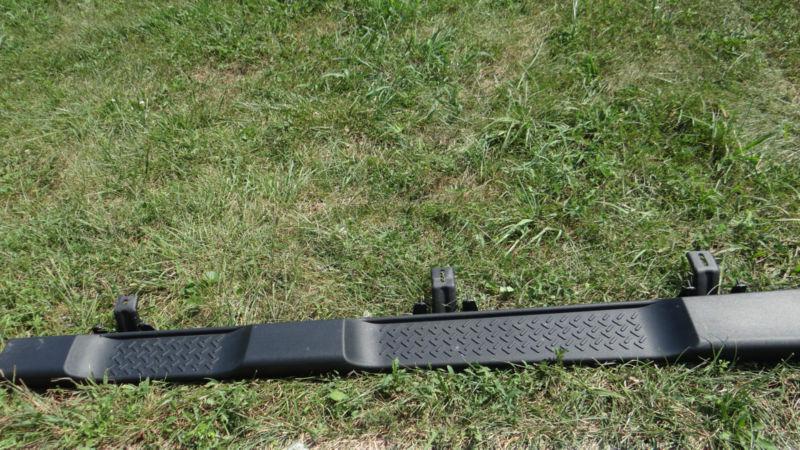 2007- 2012 jeep wrangler 4 door right side step running board oem